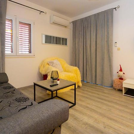 מאקרסקה Apartman Angie מראה חיצוני תמונה
